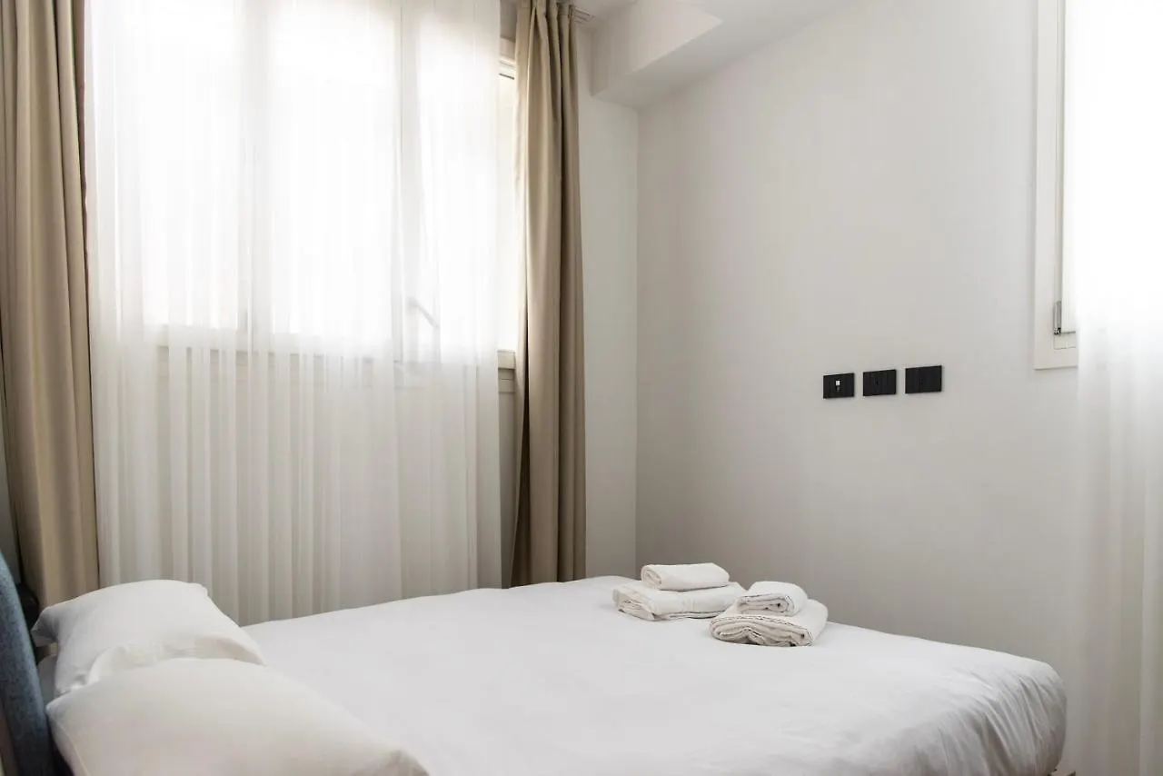 Youhosty - Montebianco 4/6 Milan Appartement